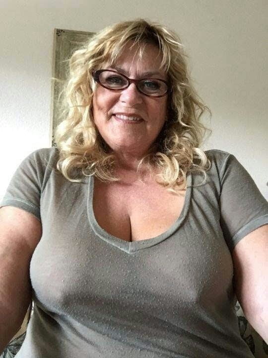 Mature Woman Cleavage - Mature older women cleavage. 