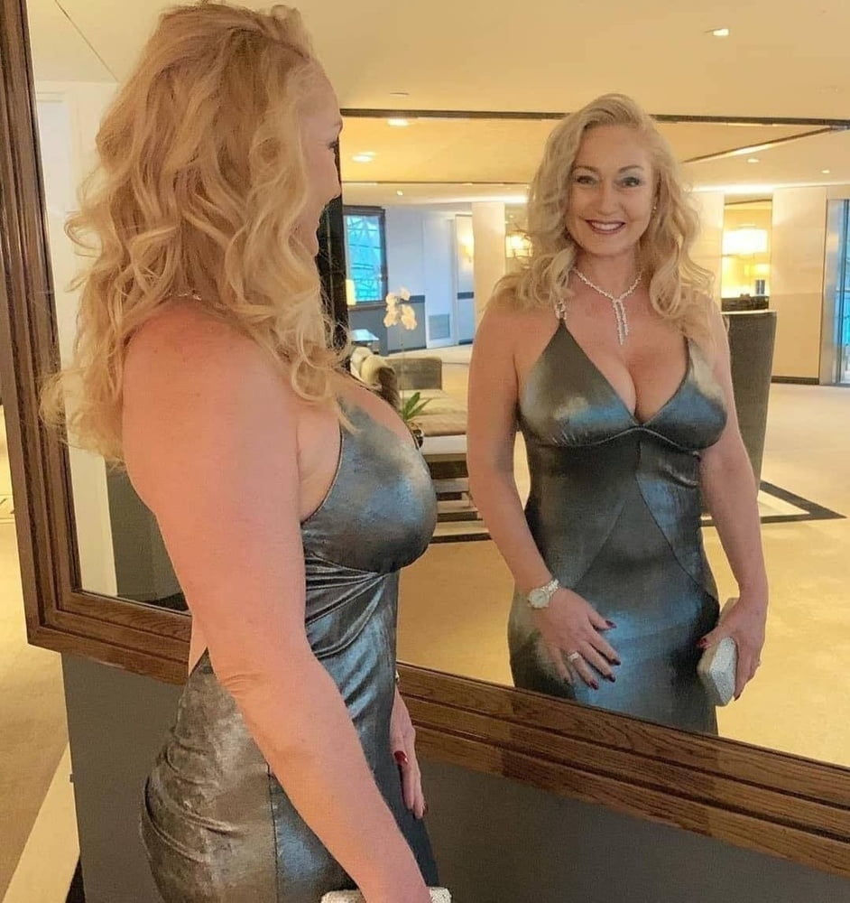 Gorgeous and Busty Mature Ladies 40 - 41 Pics 