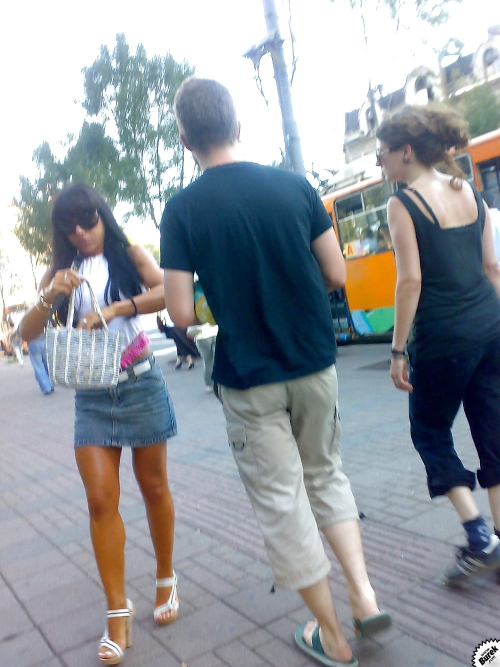 Porn Pics Zna li je neko?