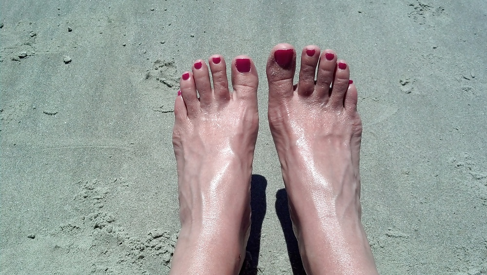 Porn Pics Feet at the beach.