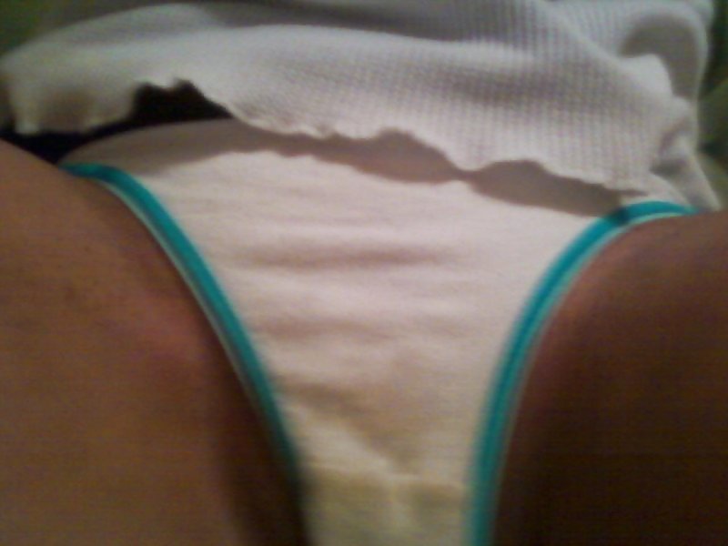 Porn Pics cute insecure arab teen self shot phone pics