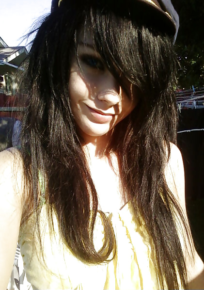 Porn Pics EMO Queen Bailey (NonNude)