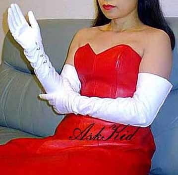 A Lady's Love Of Long Gloves - 38 Photos 