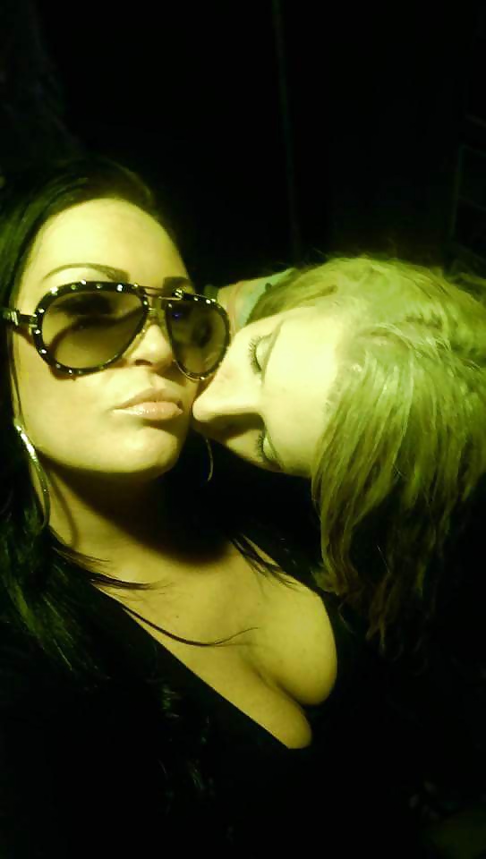 Porn Pics Tribute or Photoshop LeeLee