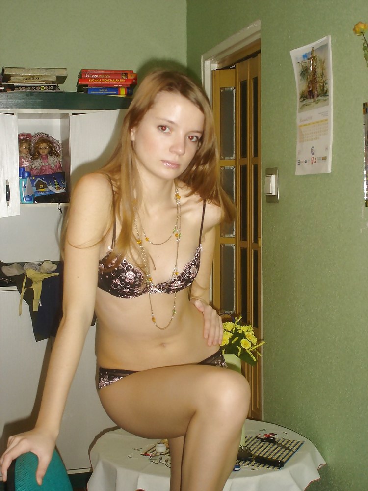 Porn Pics Blond Girl Posing
