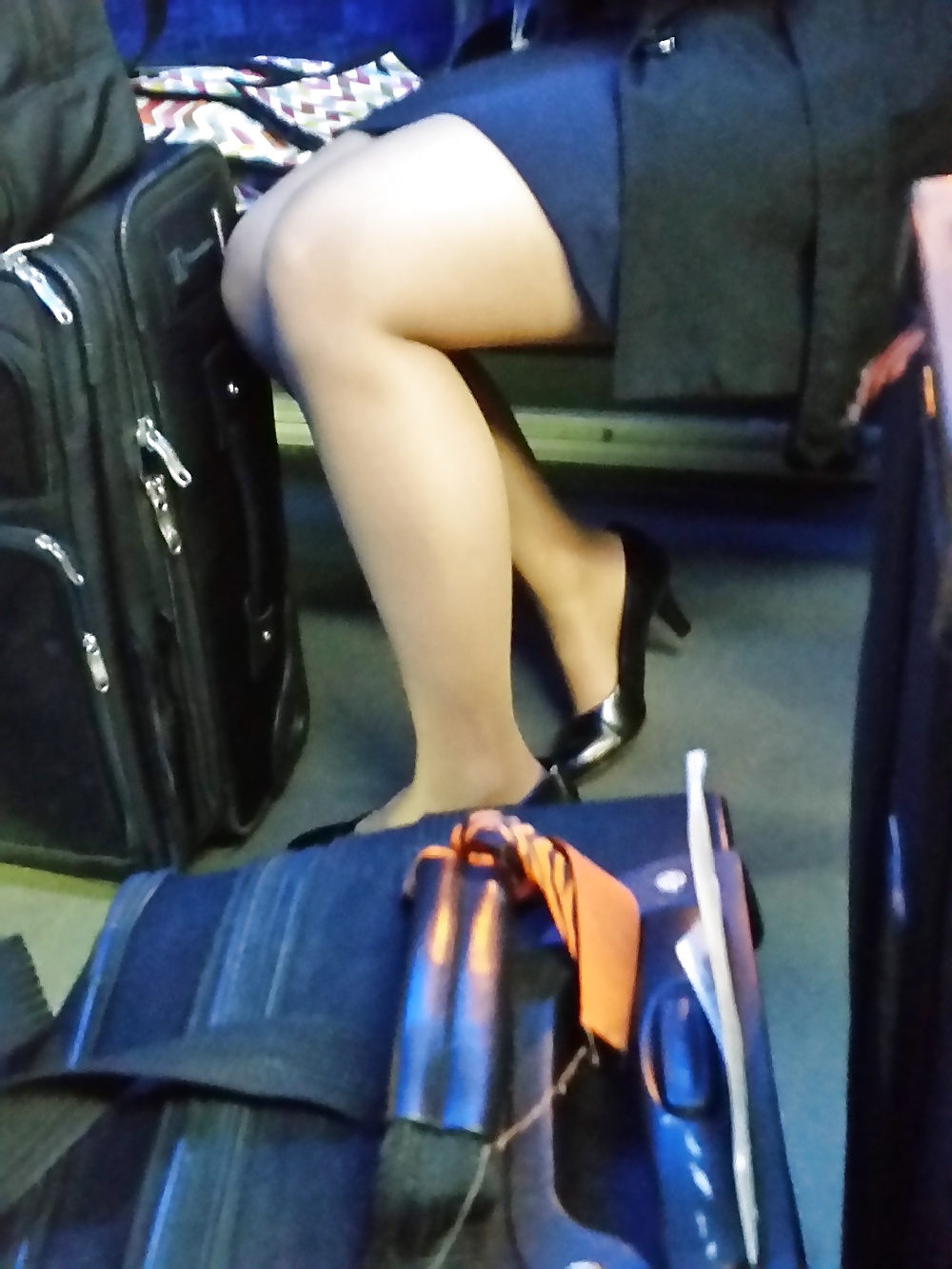 Porn Pics sexy pantyhose legs from airports