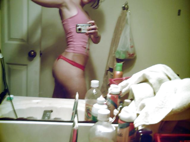 Porn Pics horny young teen selfshot