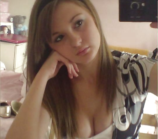 Porn Pics She knows she's a tease....