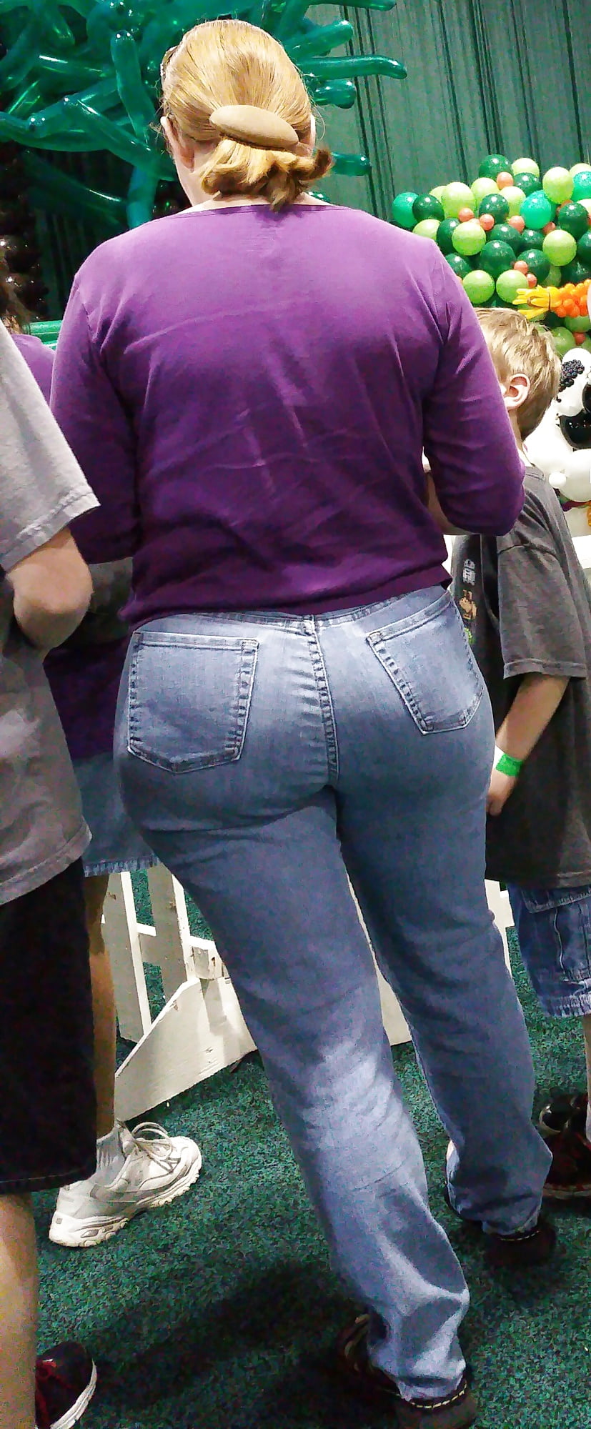 Big Ass MILF In Blue Jeans 30 Pics XHamster