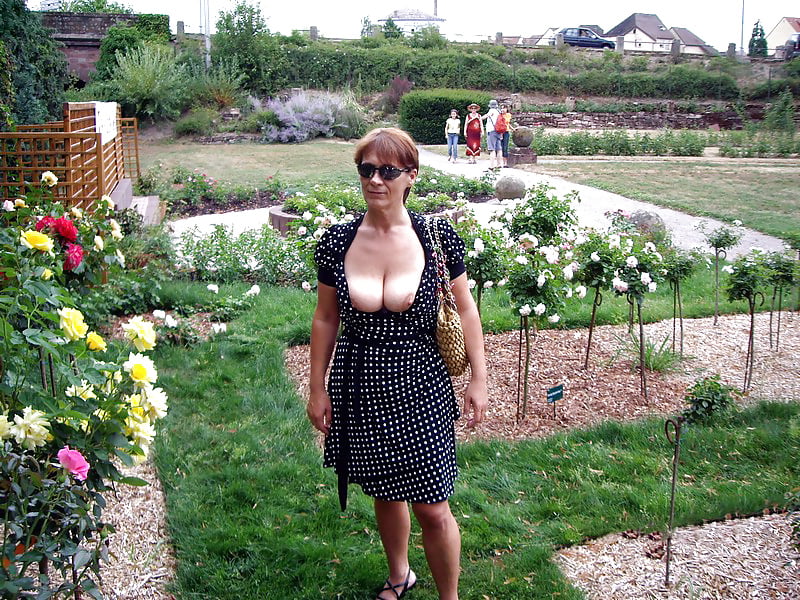 Porn Pics Matures public flashing 1