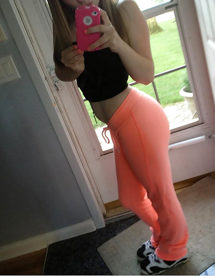 Porn Pics Yoga pants 7