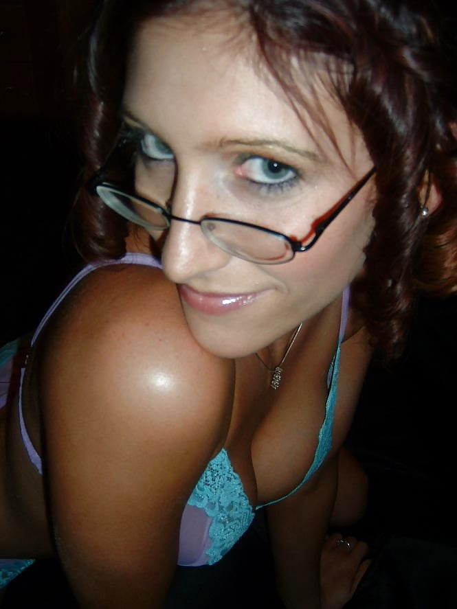 Porn Pics amateur brunette milf