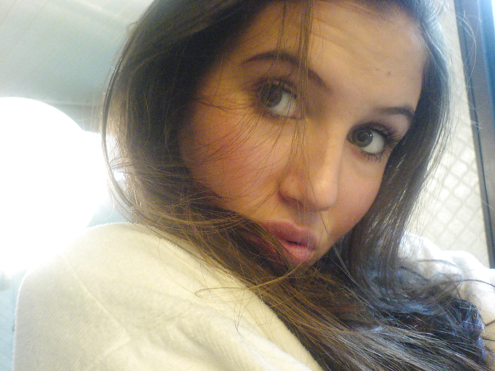 Porn Pics Sexy Brunette