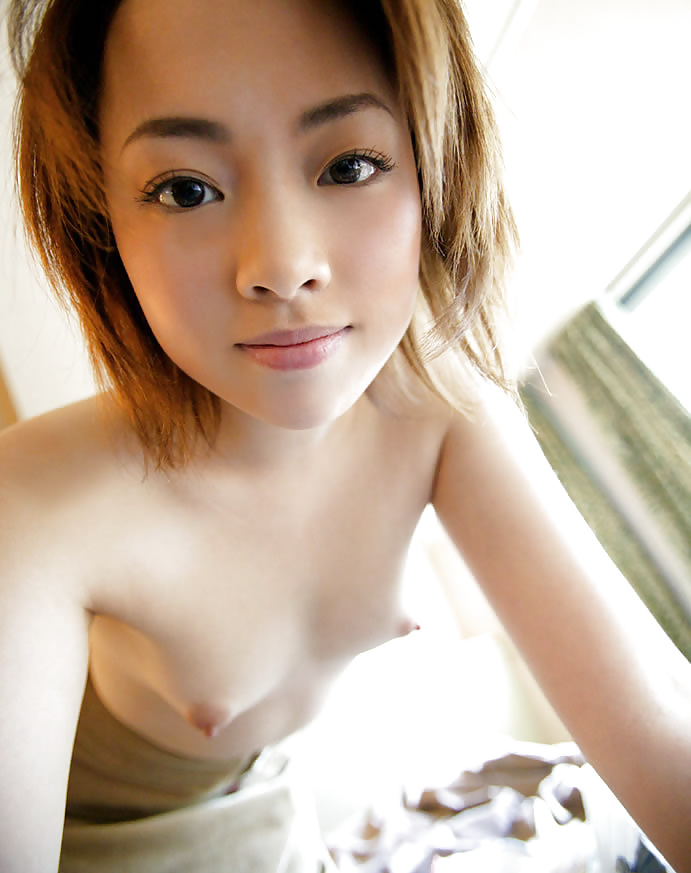 Chinese girl small tit