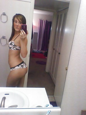 Porn Pics Round ass on teen slut