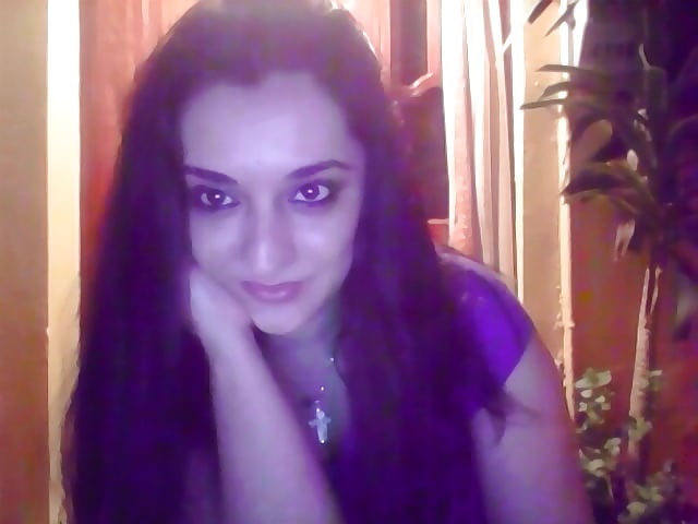 Porn Pics (This cunt loves to suck dick)