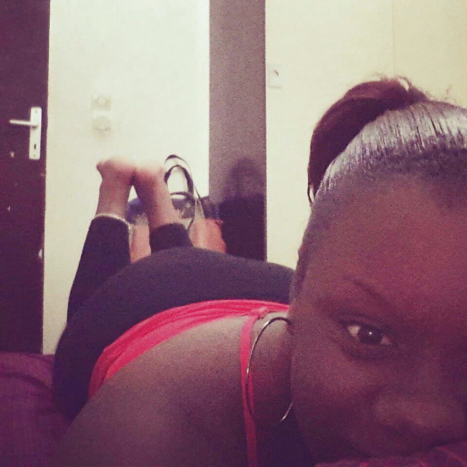 Porn Pics Gros sein et gros cul antillaise