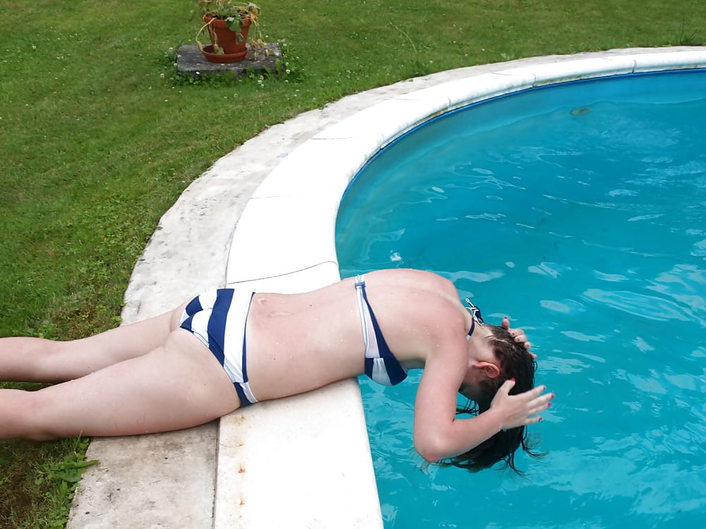 Porn Pics JE PEUX PAS : J'AI PISCINE ! 2