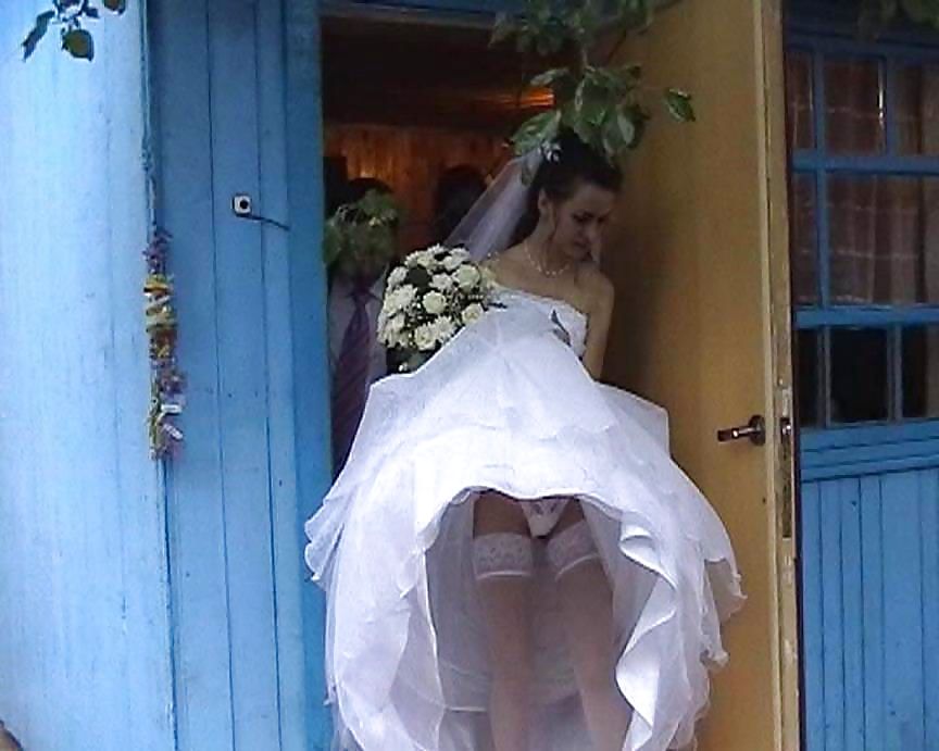 Porn Pics wedding-Bride upskirt-2