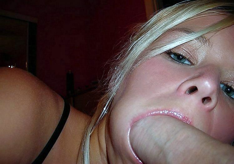 Porn Pics Amateur BJ