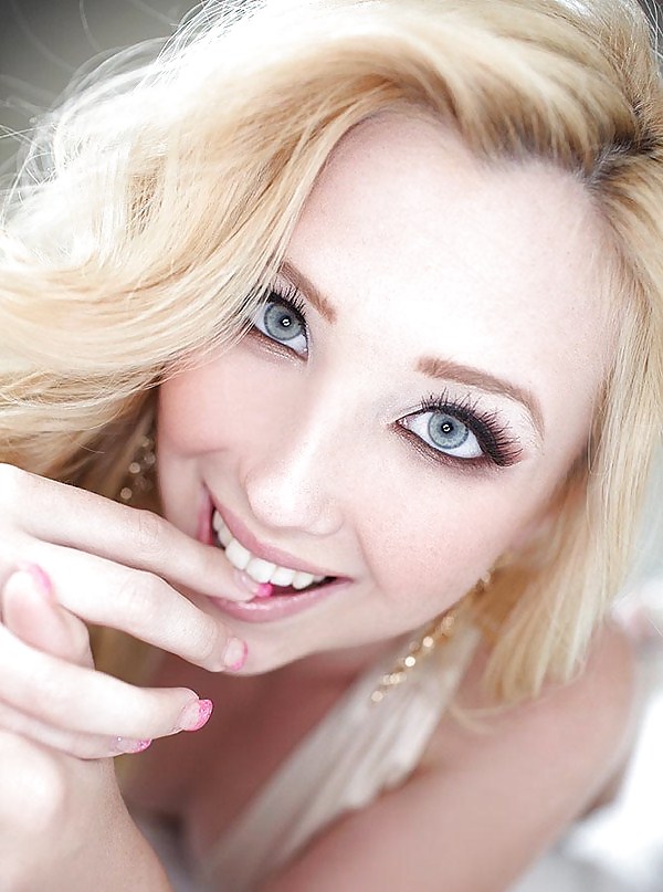 Porn Pics faces begging for a load