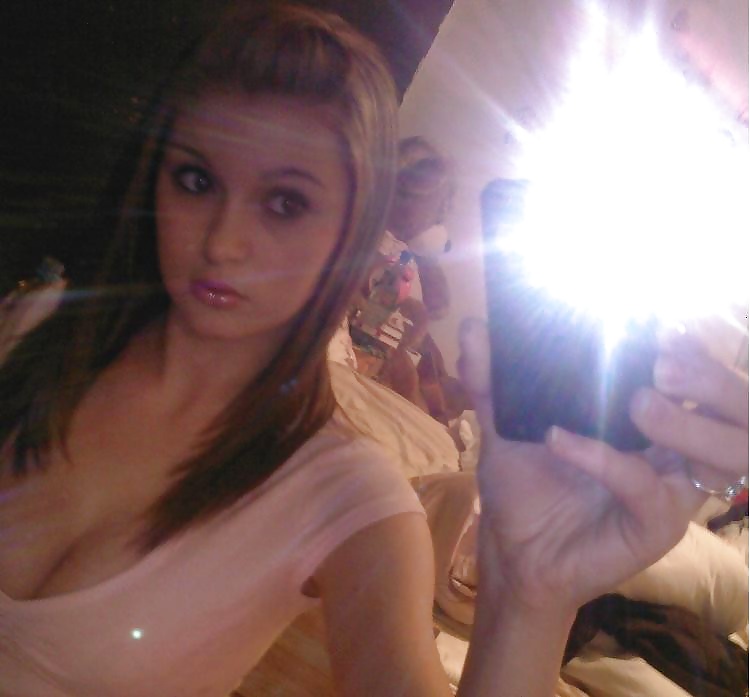 Porn Pics She knows she's a tease....