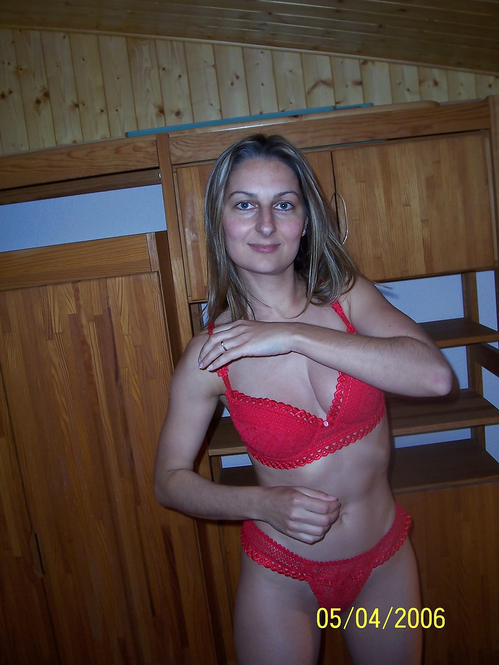 Porn Pics blonde posing nude 2