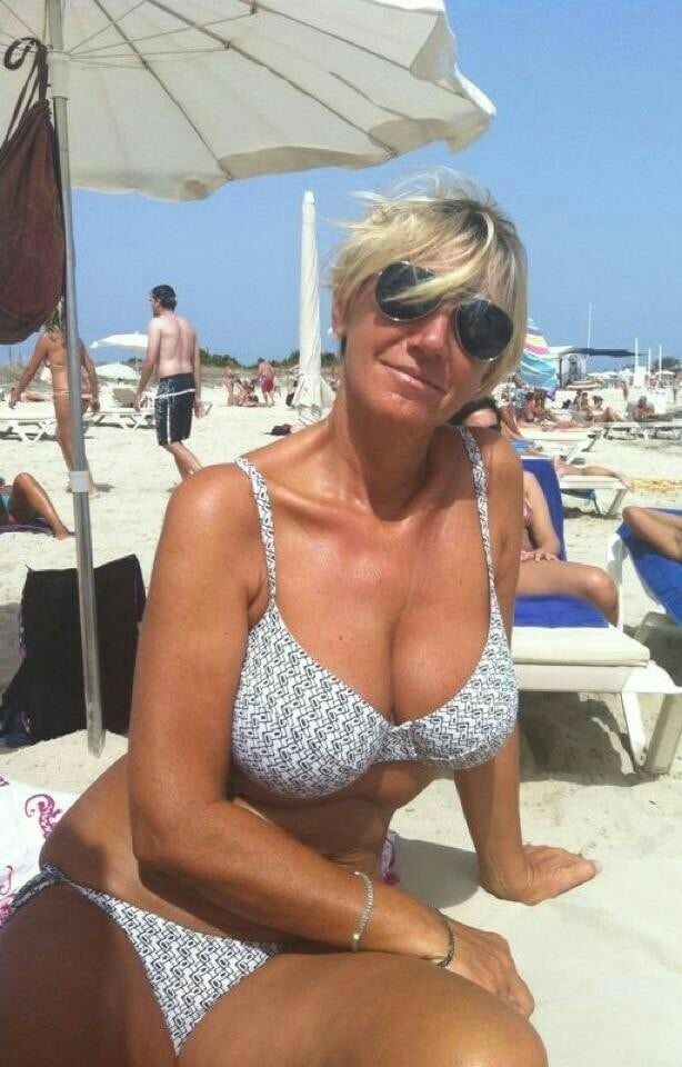 Mature Ladies Dressed But Sexy 152 - 50 Photos 