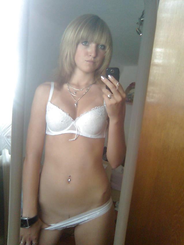 Porn Pics Blond Teen Self Shot