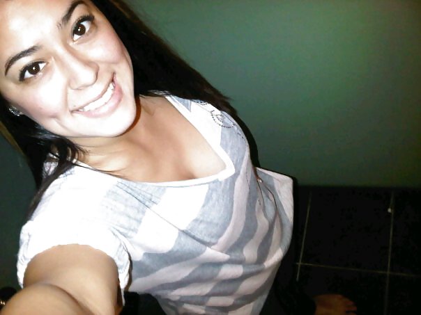 Porn Pics Always down for a good fucking.