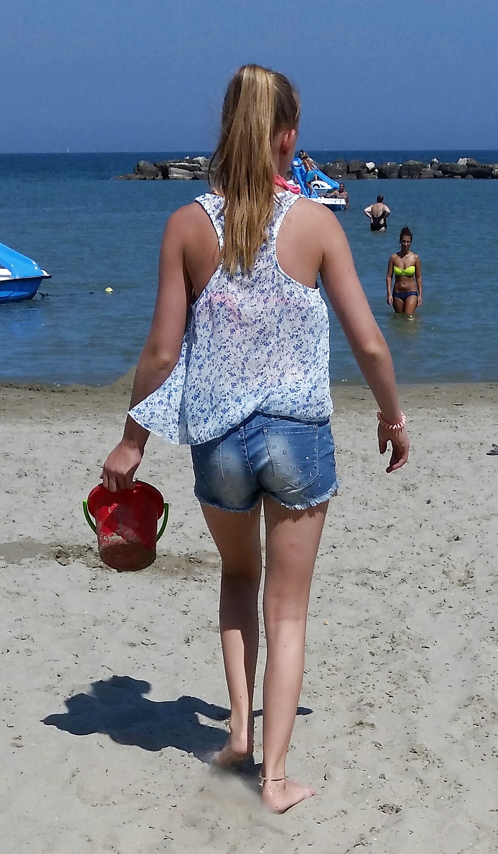 Porn Pics in spiaggia