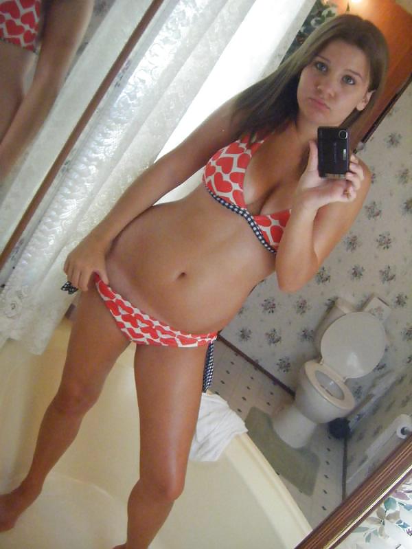Porn Pics Some amateur teens and cute babes SELF-SHOT images