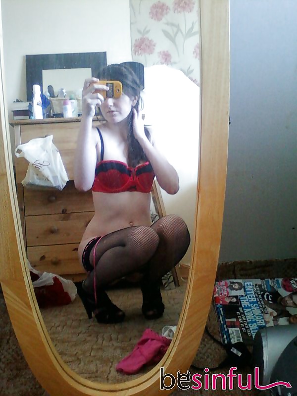 Porn Pics amateurs posing