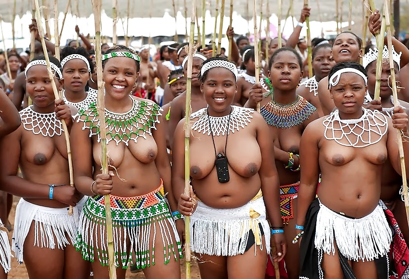 Female Nude Dance - Zulu reed dance naked 8 pics. 