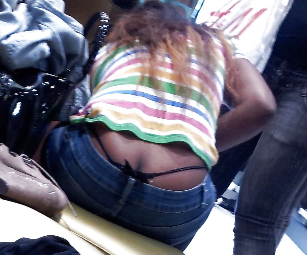 Porn Pics Candid young slut : thong V