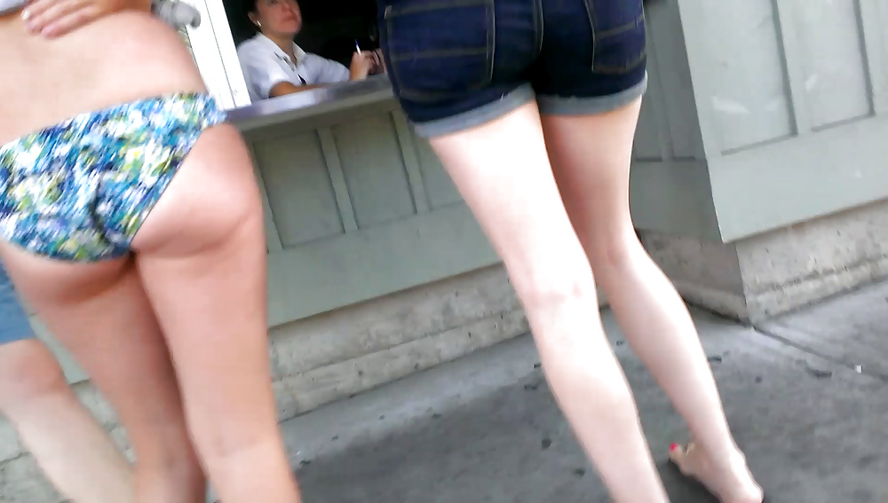 Porn Pics Public booty
