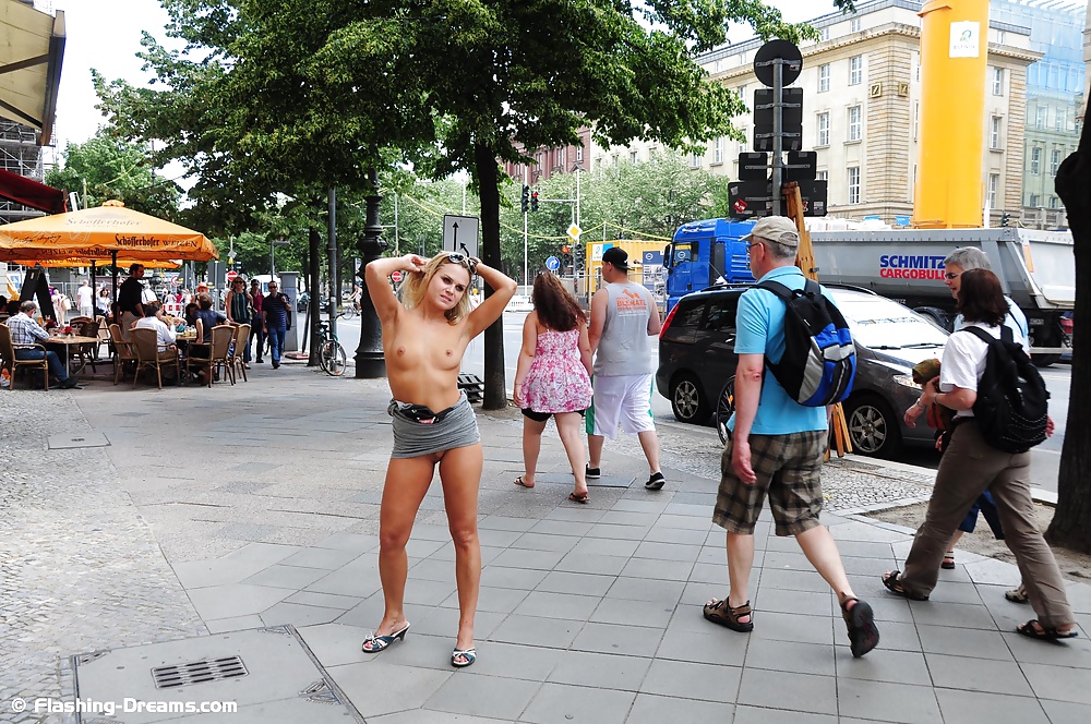 Porn Pics Public Nude In Berlin 4