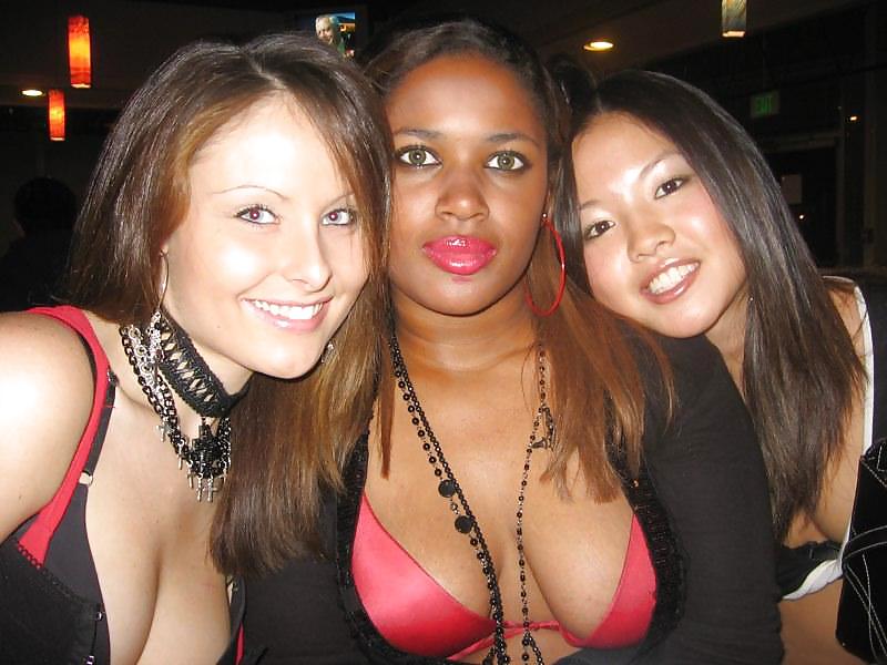 Porn Pics Bra Babes 83