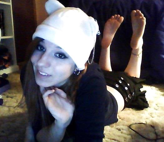 Porn Pics wtf Sexy Teenie Feet reloaded v0.2