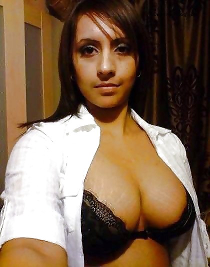 Porn Pics Busty Indian Girl