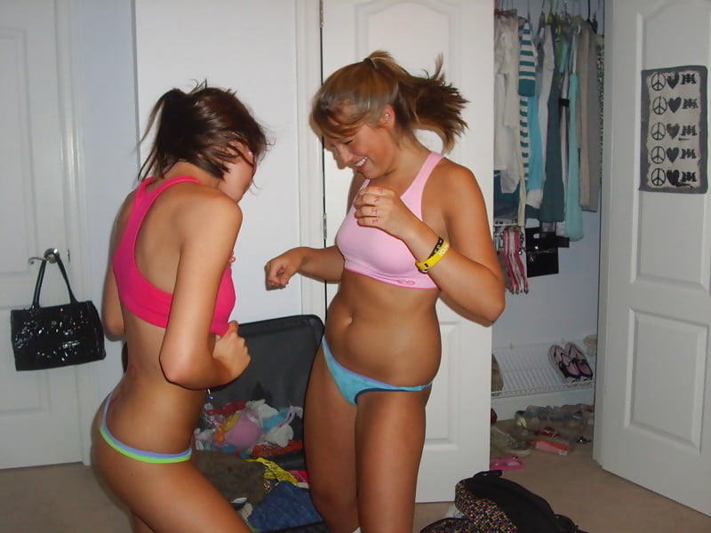 Porn Pics Teens gorgeous asses in thong 1