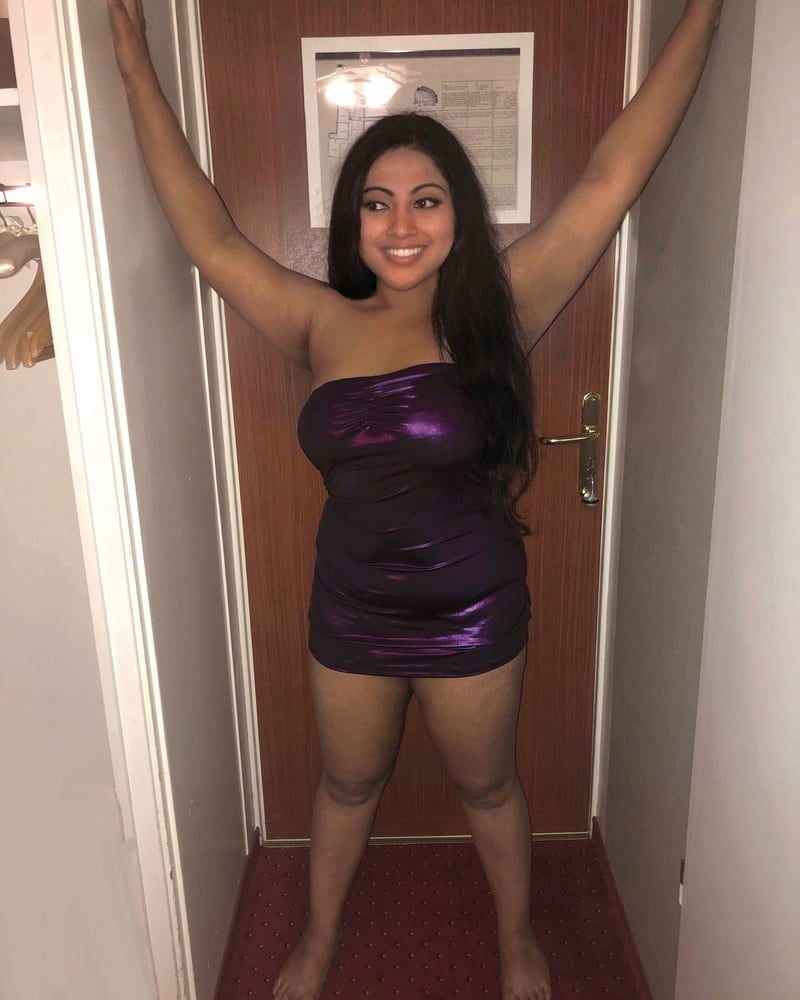34yo Indian Slut Wife Nisha Wants to be a Webslut - 45 Photos 