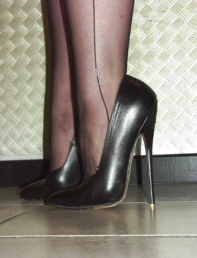 Porn Pics High heels, boots and stockings