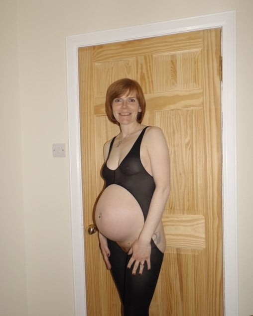Sexy Pregnant amateur ladies - 45 Photos 