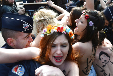 Femen 2013-04-04 Topless Jihad protest day