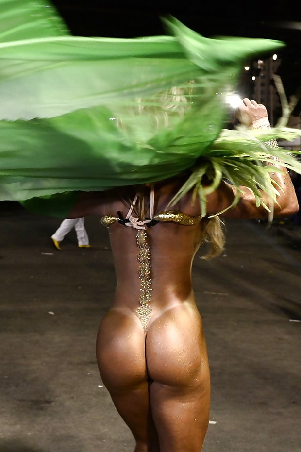 Porn Pics Loira Gostosa Do Carnaval 2016