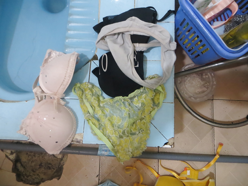 Porn Pics Panties & bra of sexy neighbour girl 24-07-2014