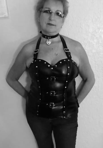 Bw Mature Rubber Fetish Women 64 Pics Xhamster