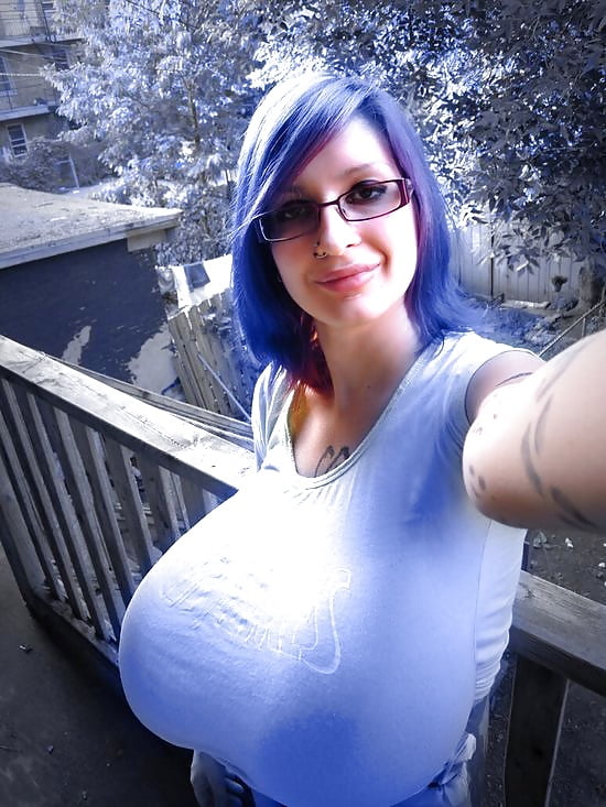 Porn Pics huge tits