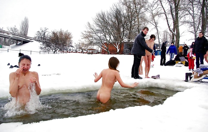 Porn Pics Easteurope Amateur Slutz 001